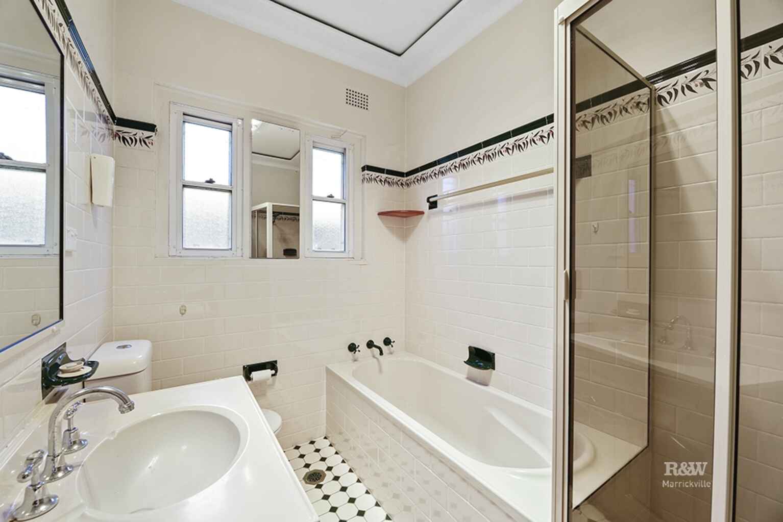 40 Chisholm Avenue Clemton Park 40 Chisholm Avenue Clemton Park