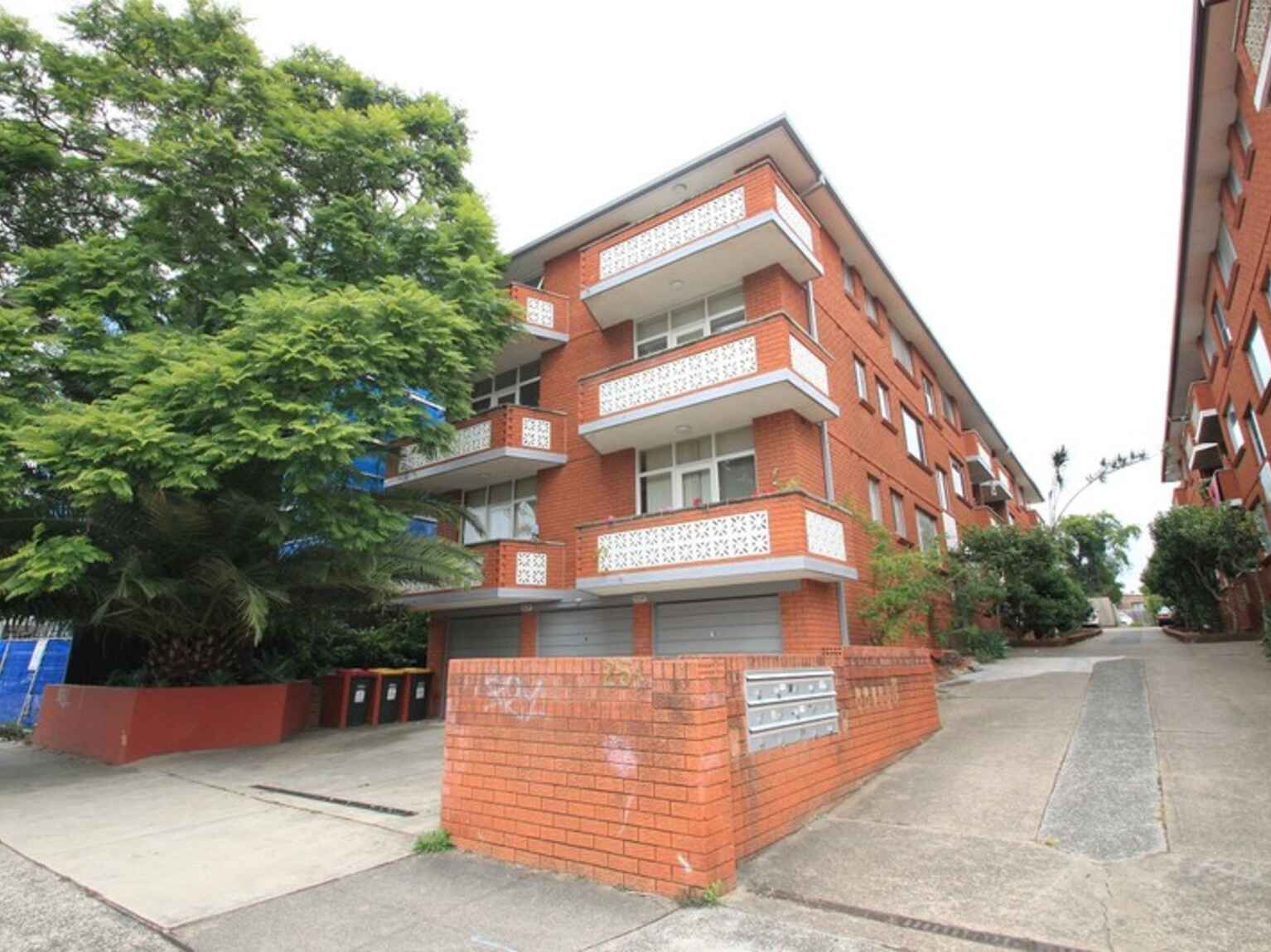 9/25A George Street Marrickville