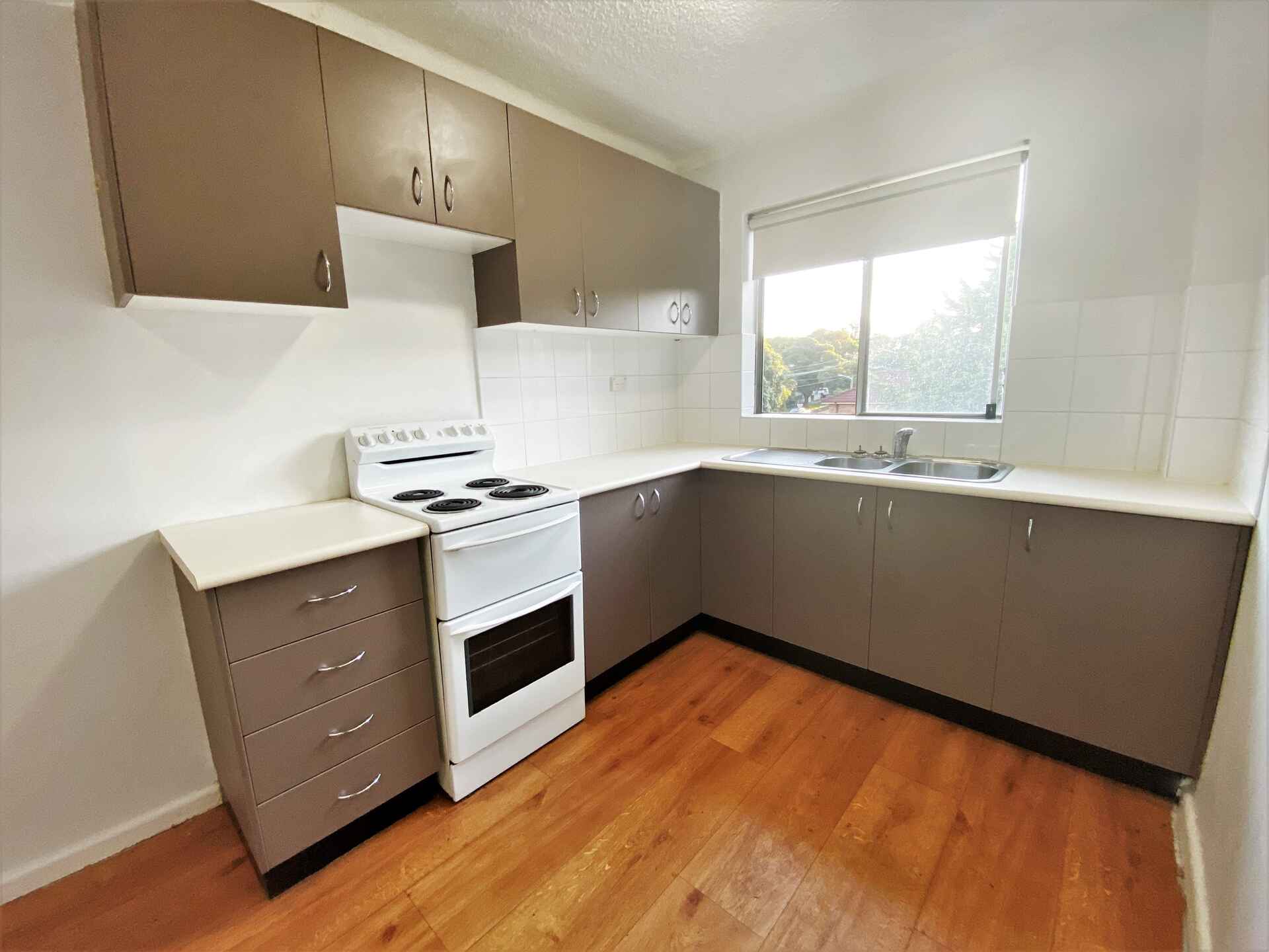 13/11-13 Tavistock Road Homebush West