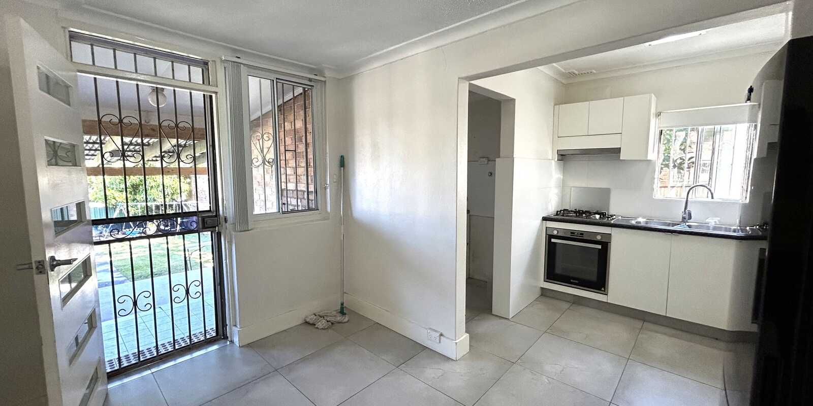 2/152 Duntroon Street Hurlstone Park
