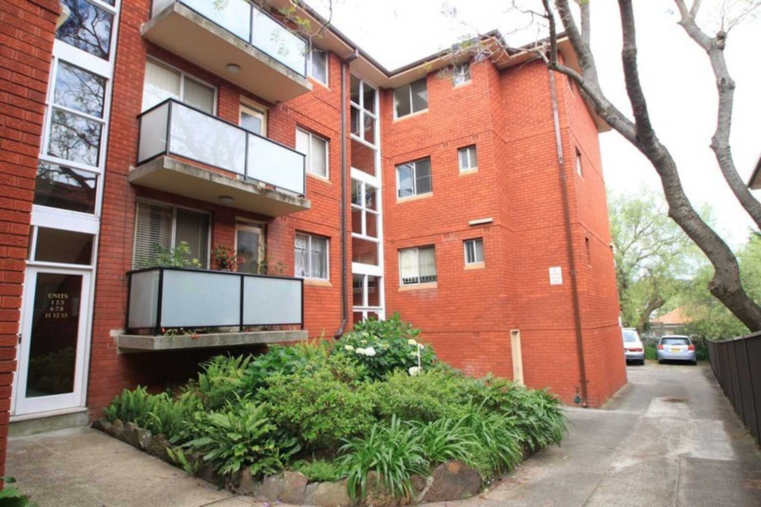 15/8-10 Bayley Street Marrickville