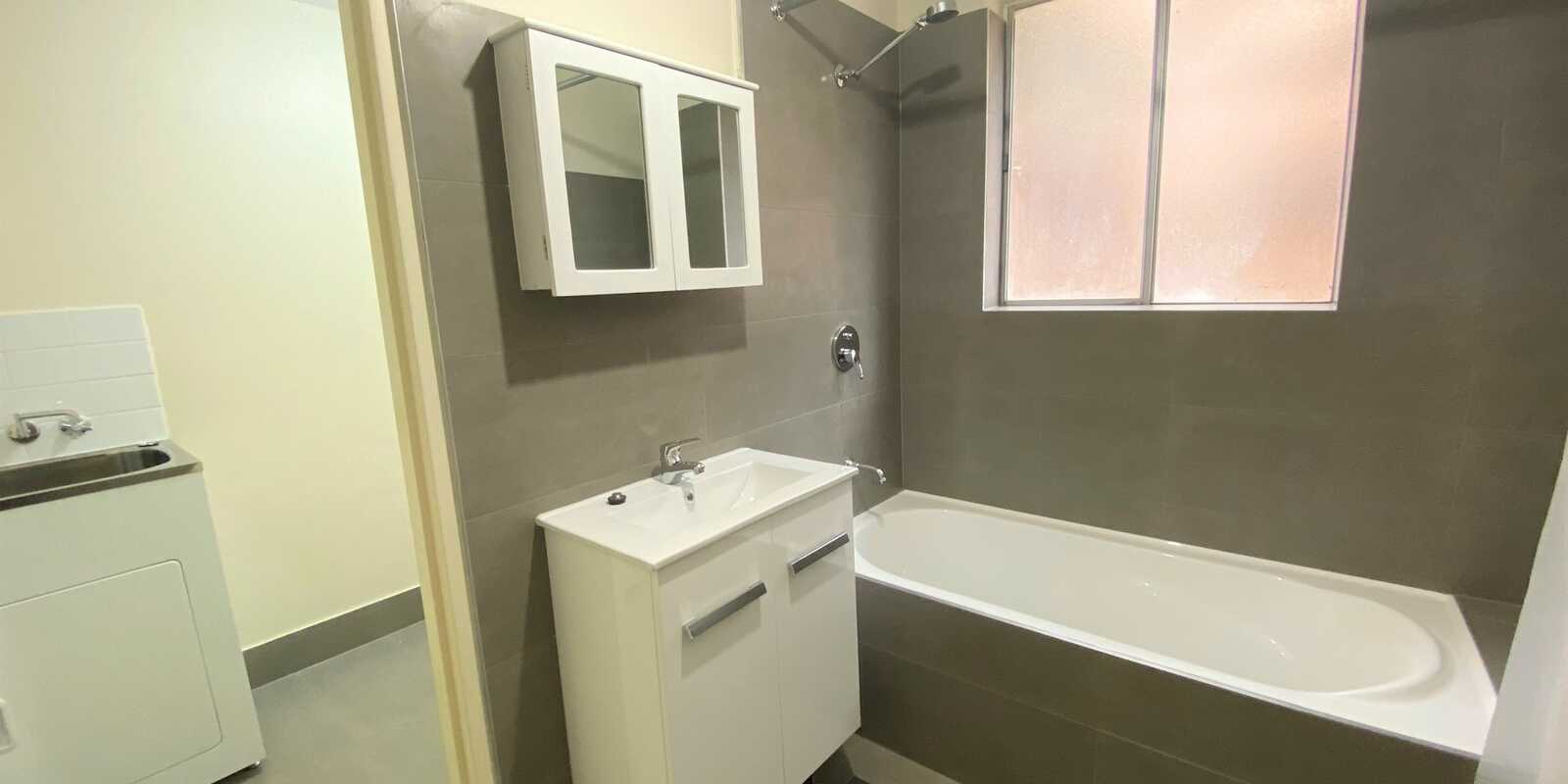 2/65 Duke Street Campsie