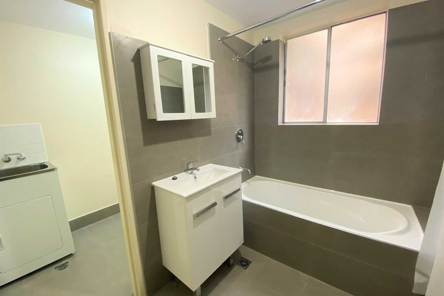 2/65 Duke Street Campsie