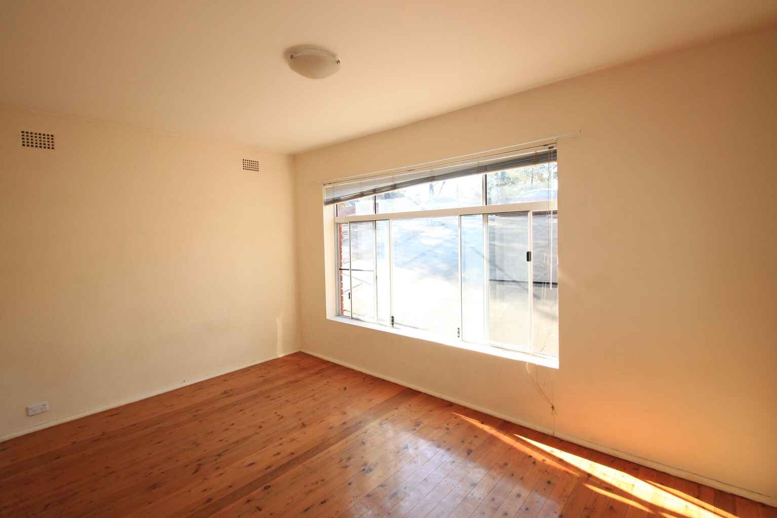 1/52 Crinan Street Hurlstone Park