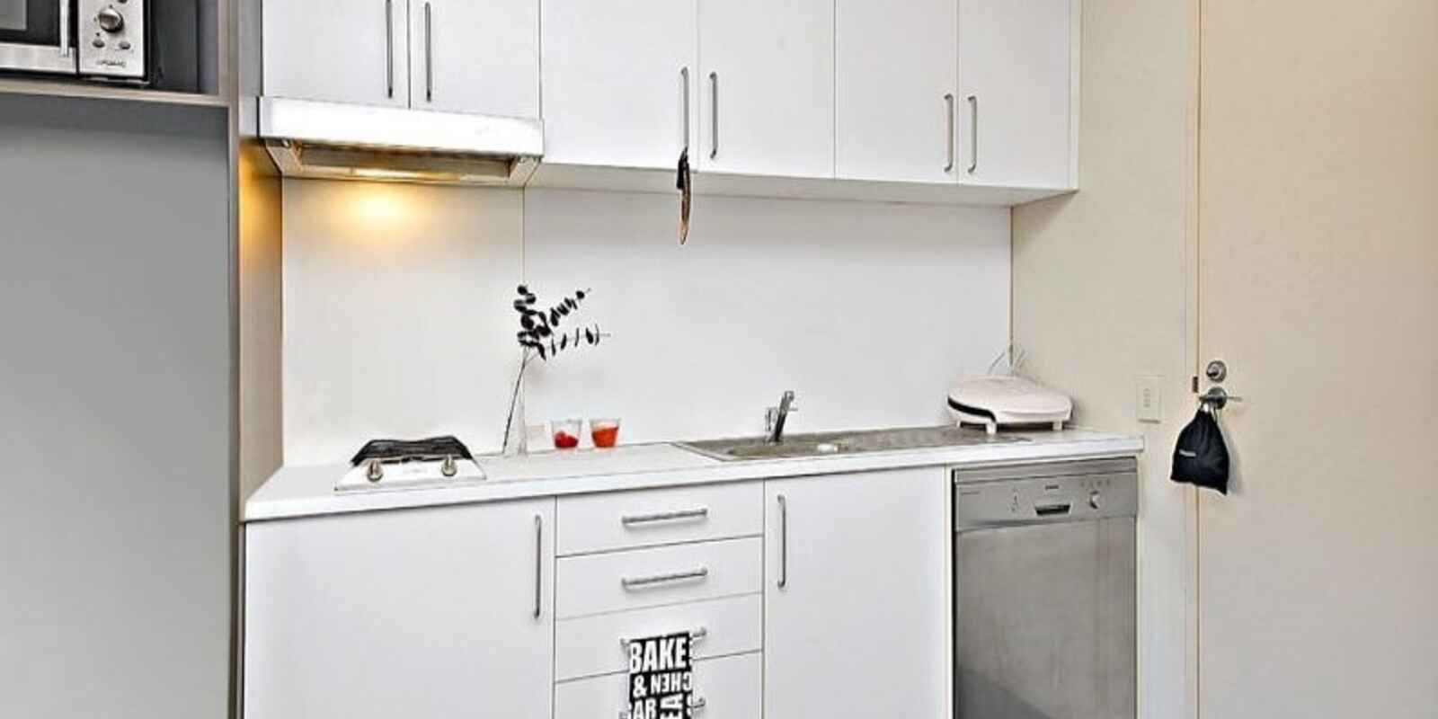 202E/138 Carillon Avenue Newtown