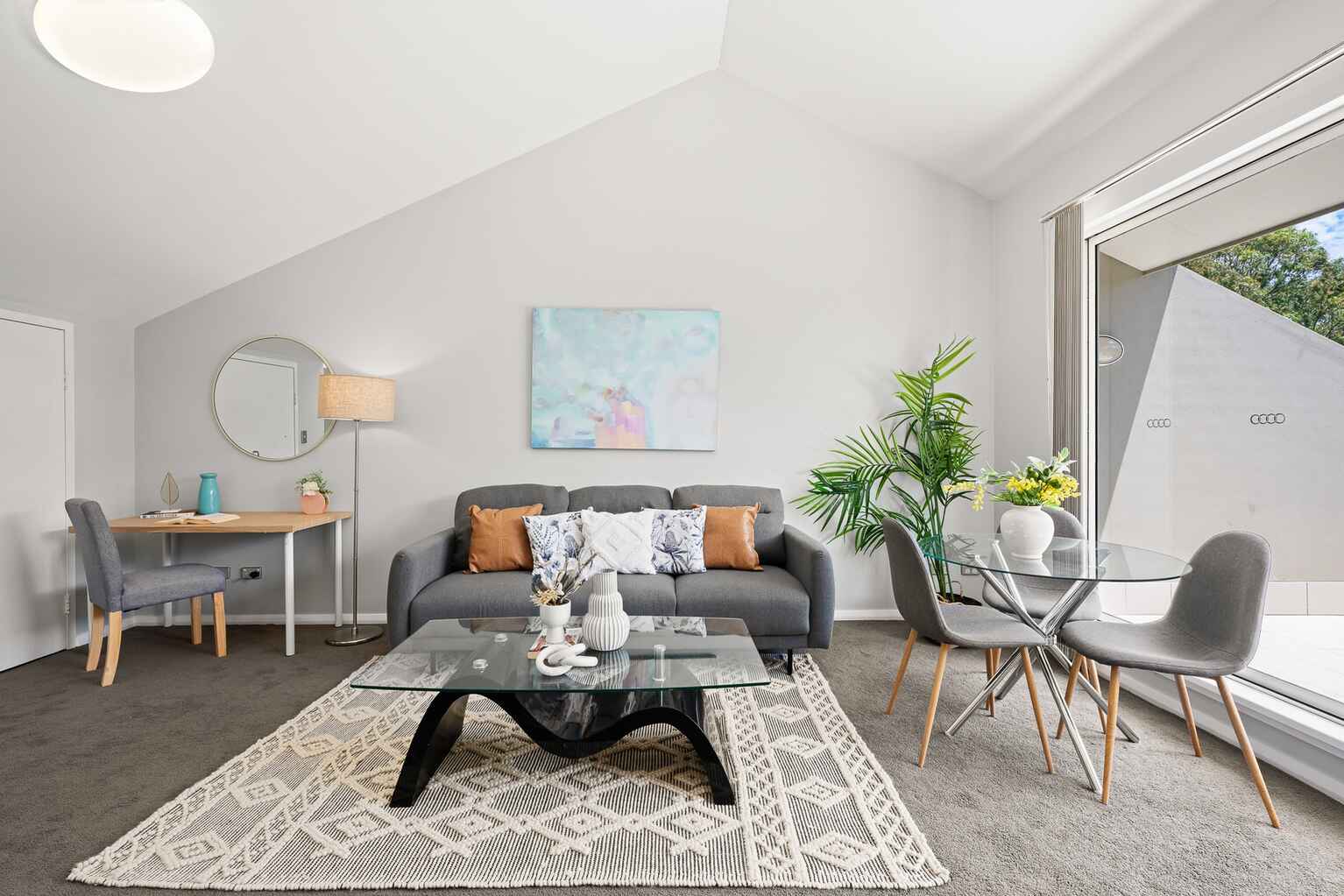 16/20 Close Street Canterbury