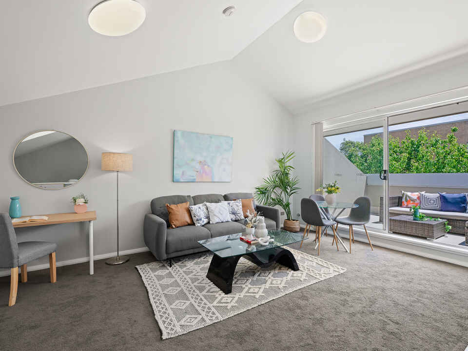 16/20 Close Street Canterbury