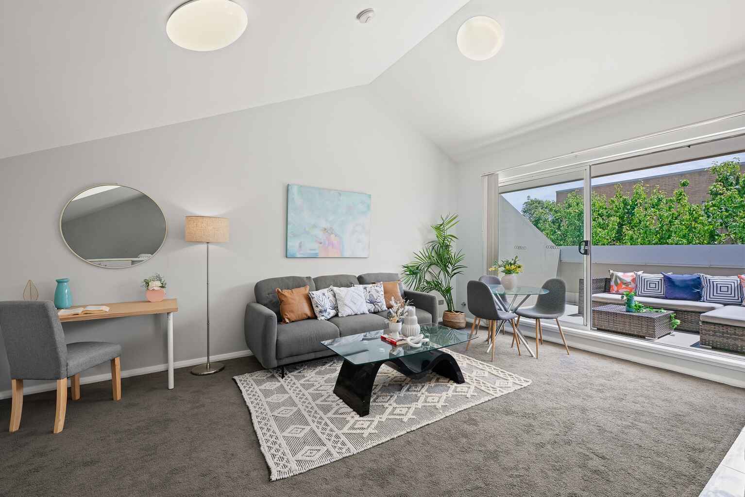 16/20 Close Street Canterbury