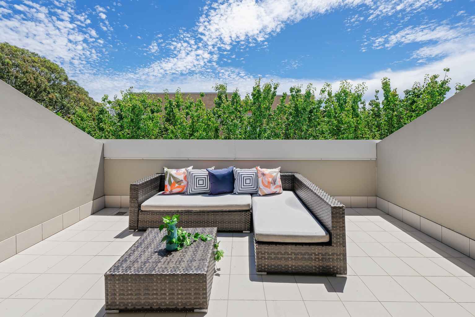 16/20 Close Street Canterbury