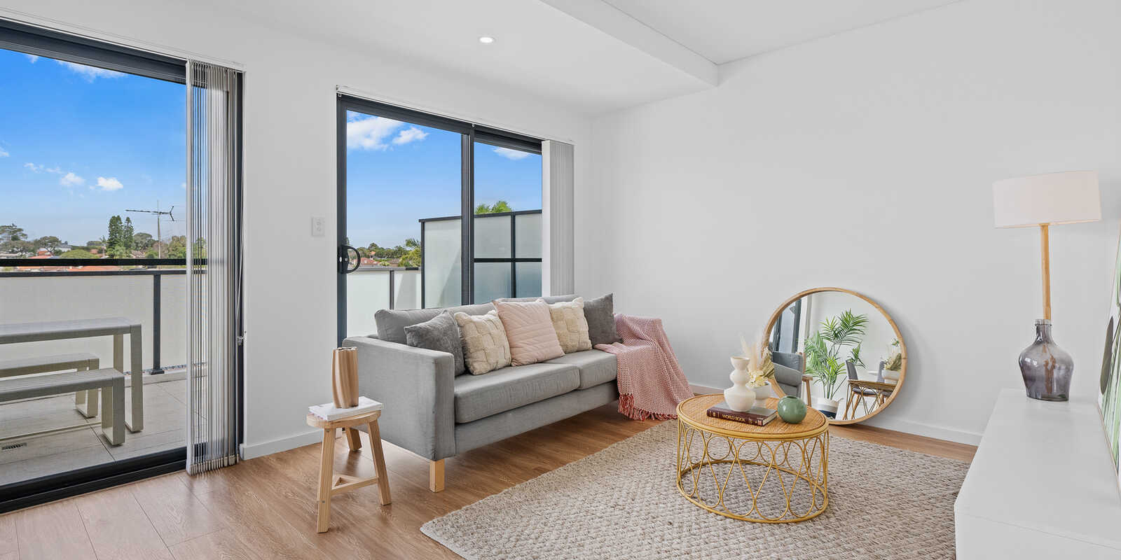 205/2A Cooks Avenue Canterbury 205/2A Cooks Avenue Canterbury