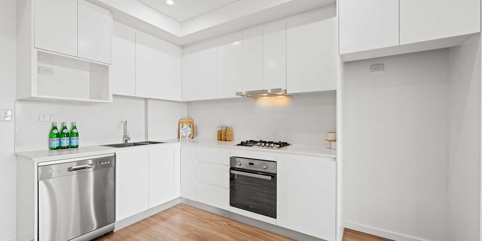 205/2A Cooks Avenue Canterbury 205/2A Cooks Avenue Canterbury