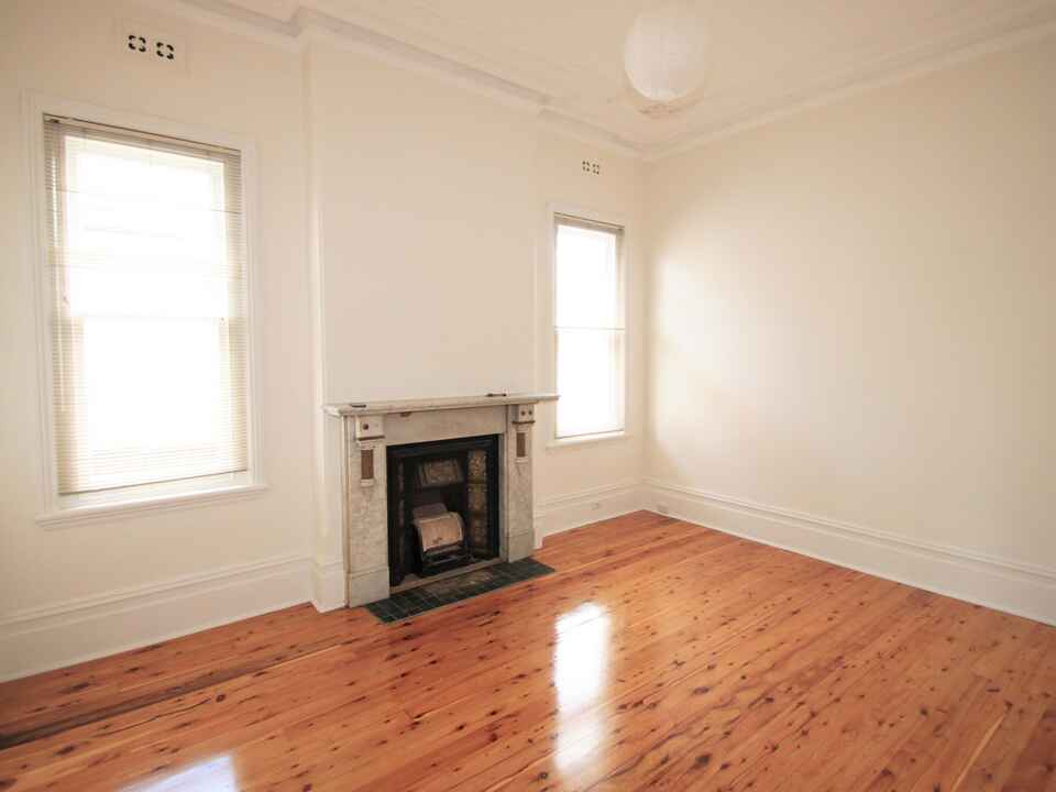 1/14 Warren Road Marrickville