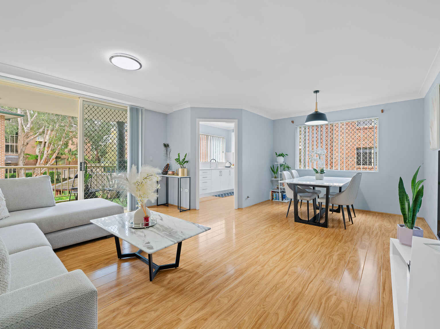 86/10 Broughton Street Canterbury