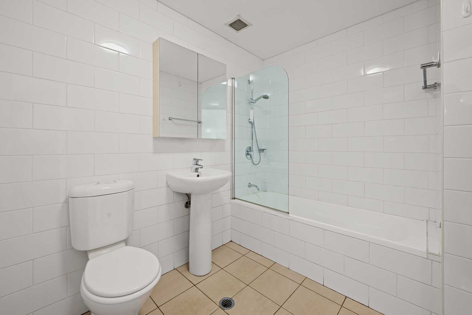 69/20 Close Street Canterbury