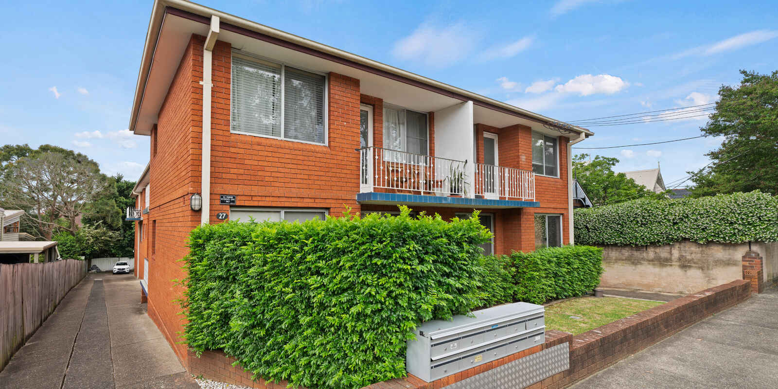 8/27 Cobar Street Dulwich Hill