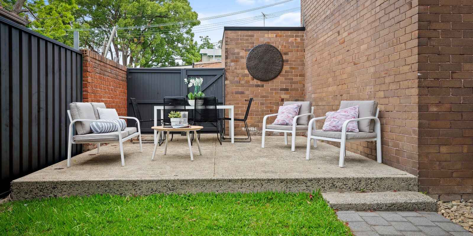 2/52 Henson Street Summer Hill