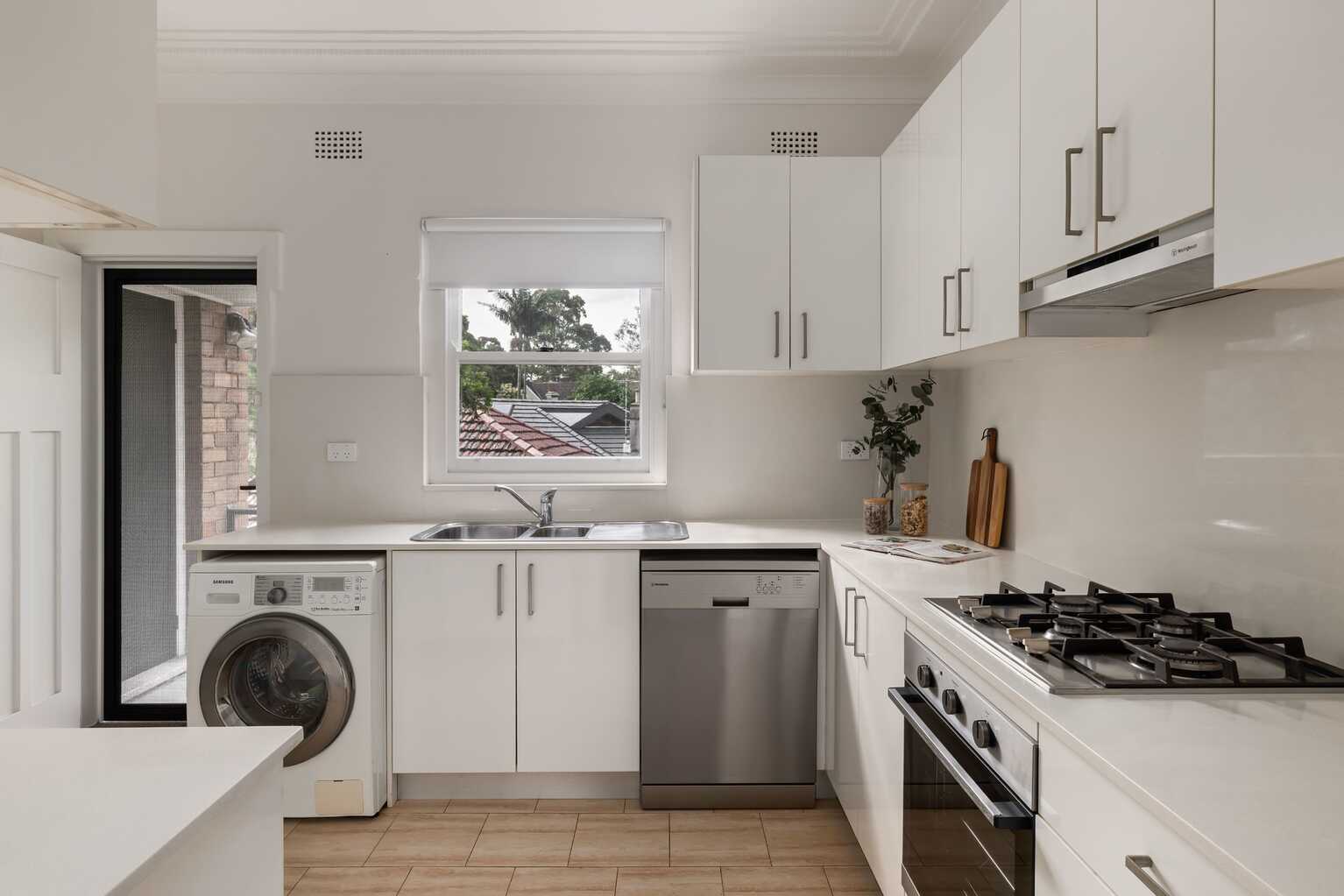 4/52 Henson Street Summer Hill