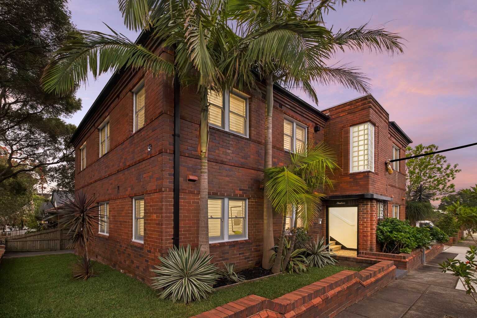 4/52 Henson Street Summer Hill