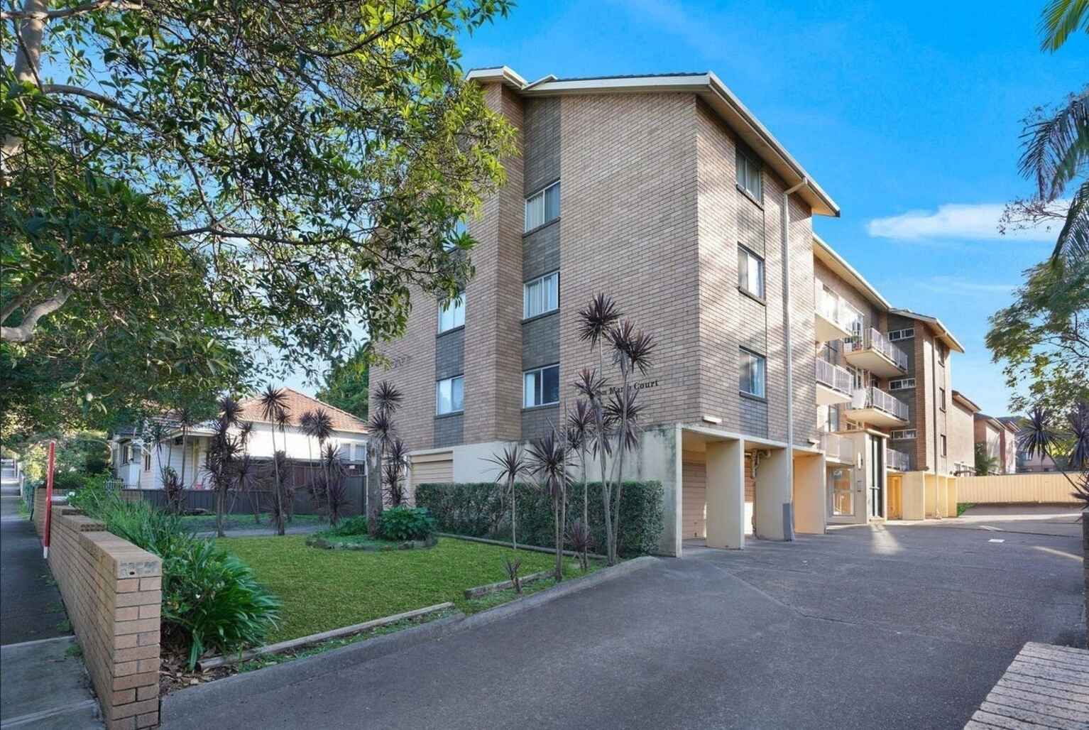 6/11-13 Tavistock Road Homebush West