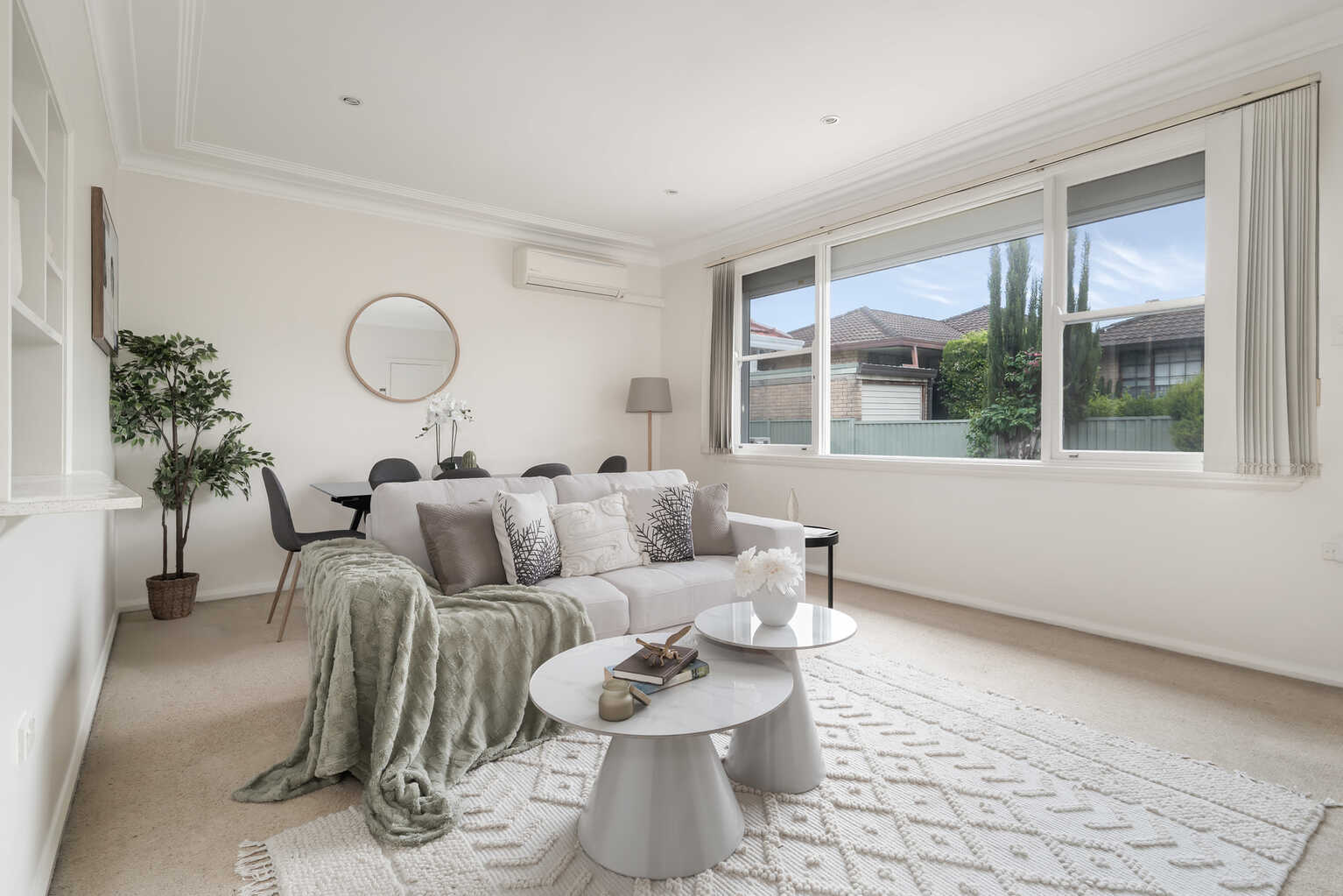 4/15 Solander Street Monterey