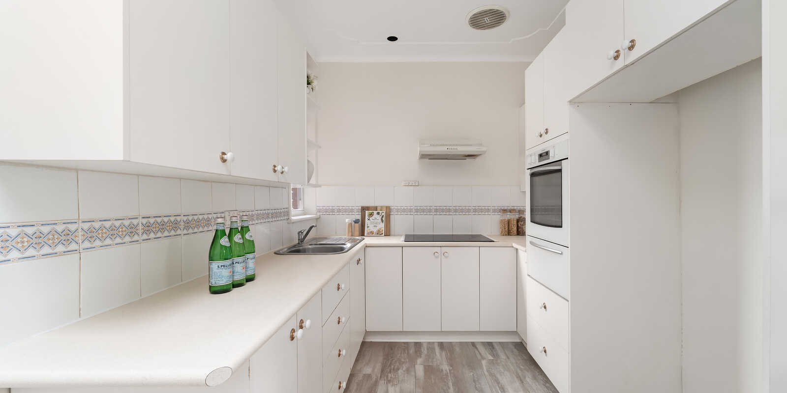 4/15 Solander Street Monterey