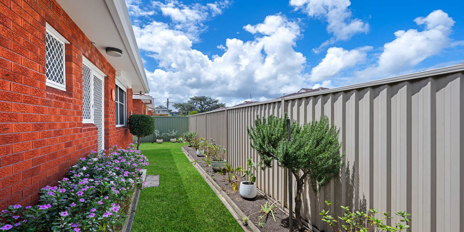 4/15 Solander Street Monterey