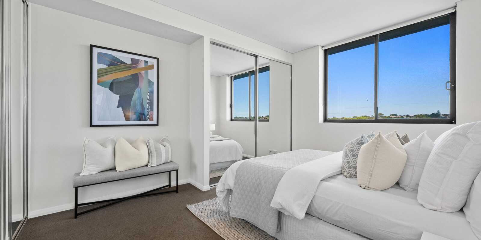 527/2E Charles Street Canterbury