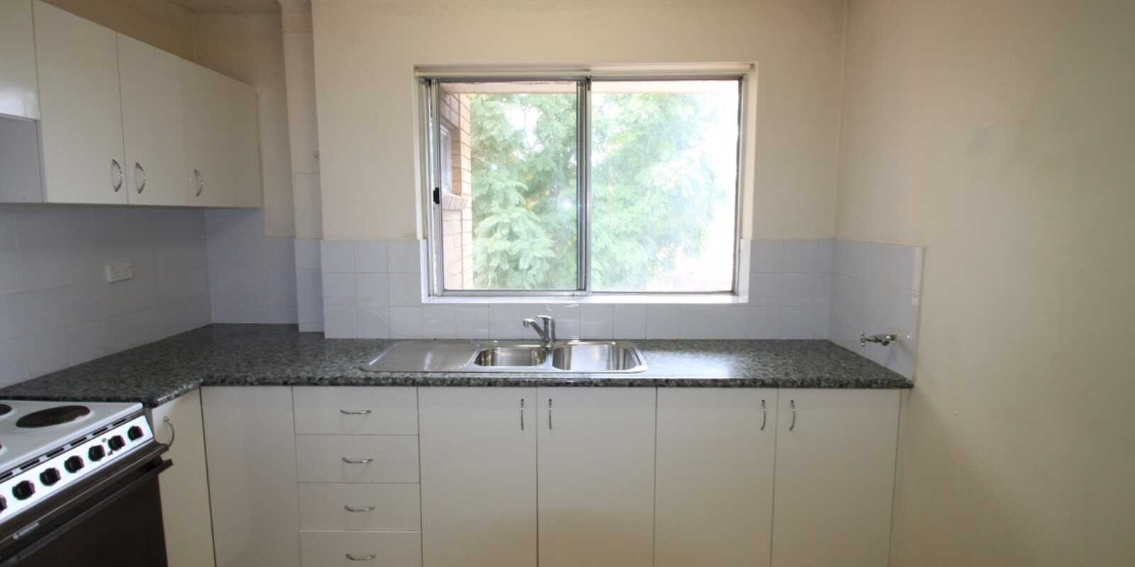 10/11-13 Tavistock Road Homebush West