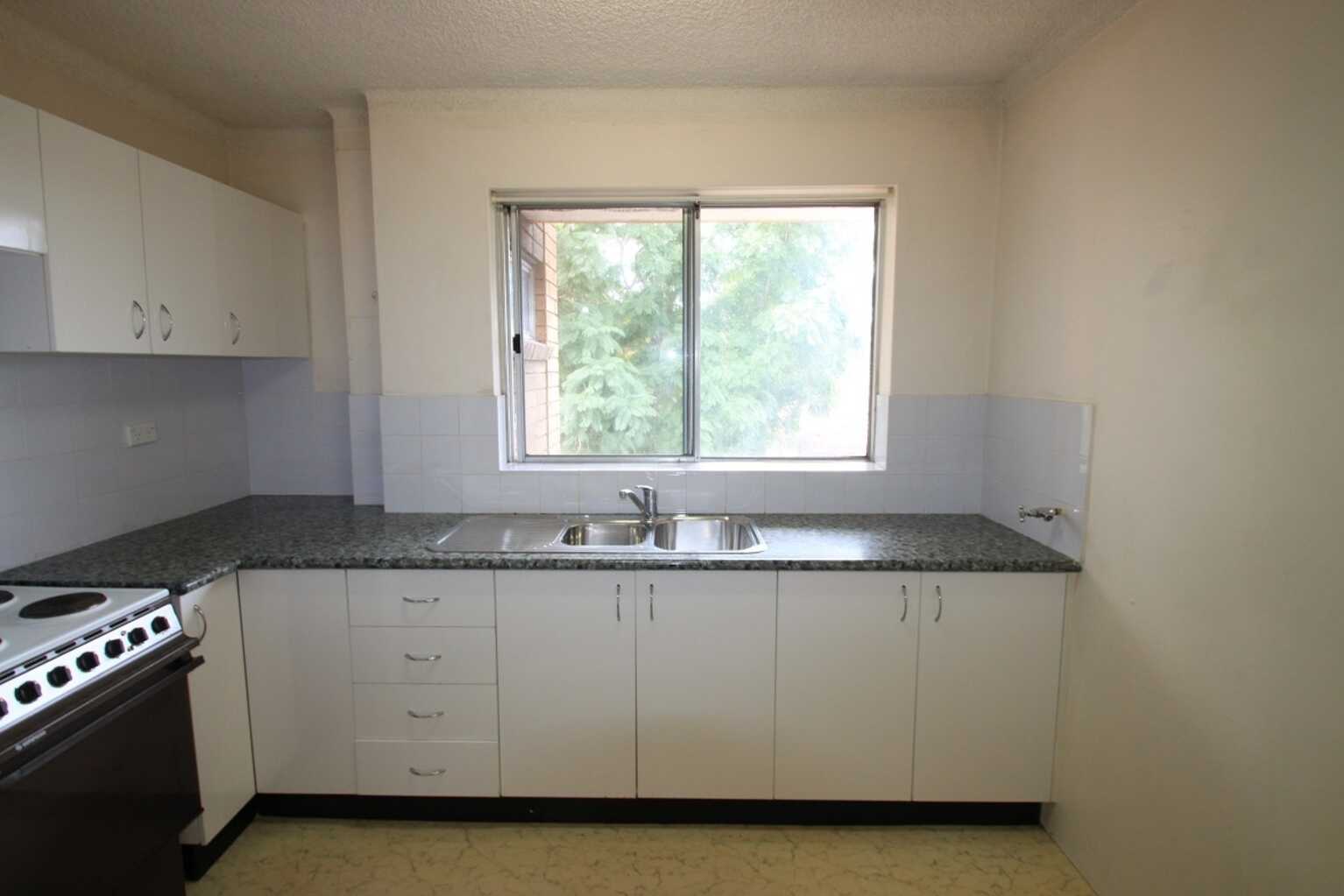 10/11-13 Tavistock Road Homebush West