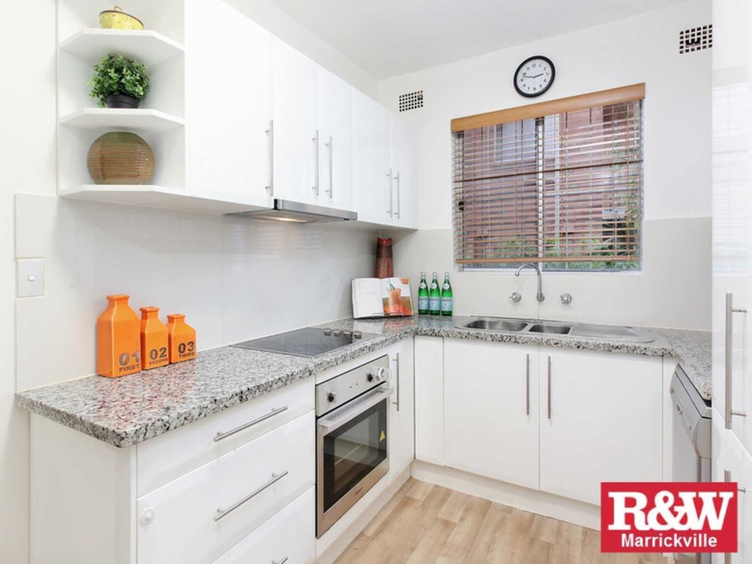 13/27 Myra Road Dulwich Hill