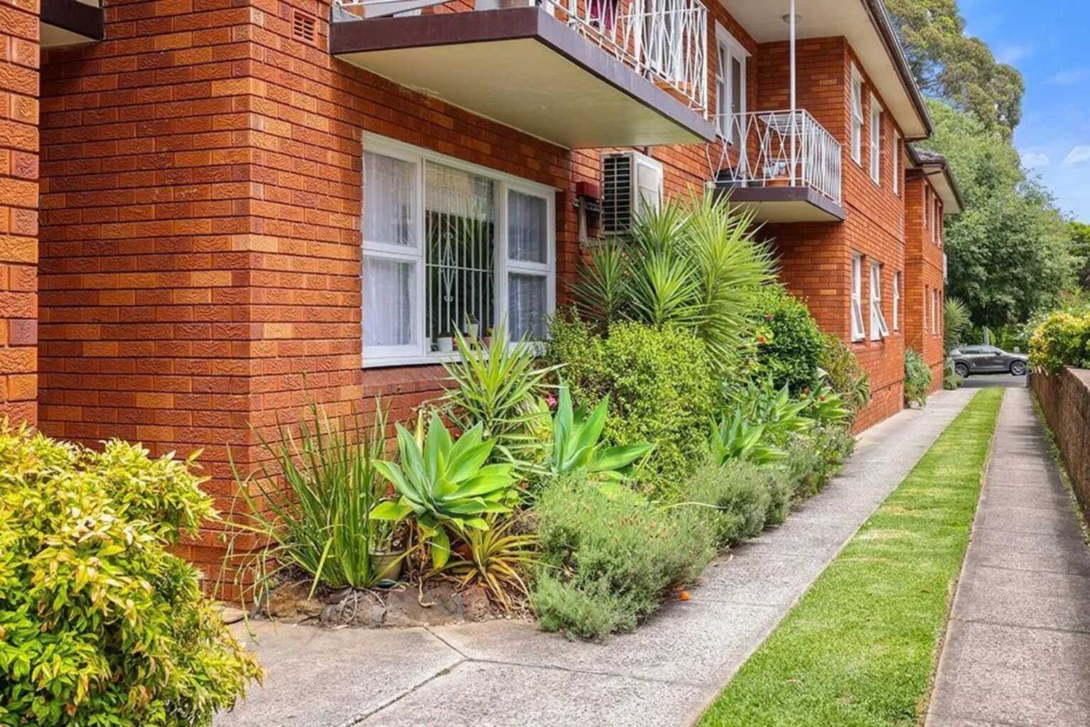 1/11 Myra Road Dulwich Hill