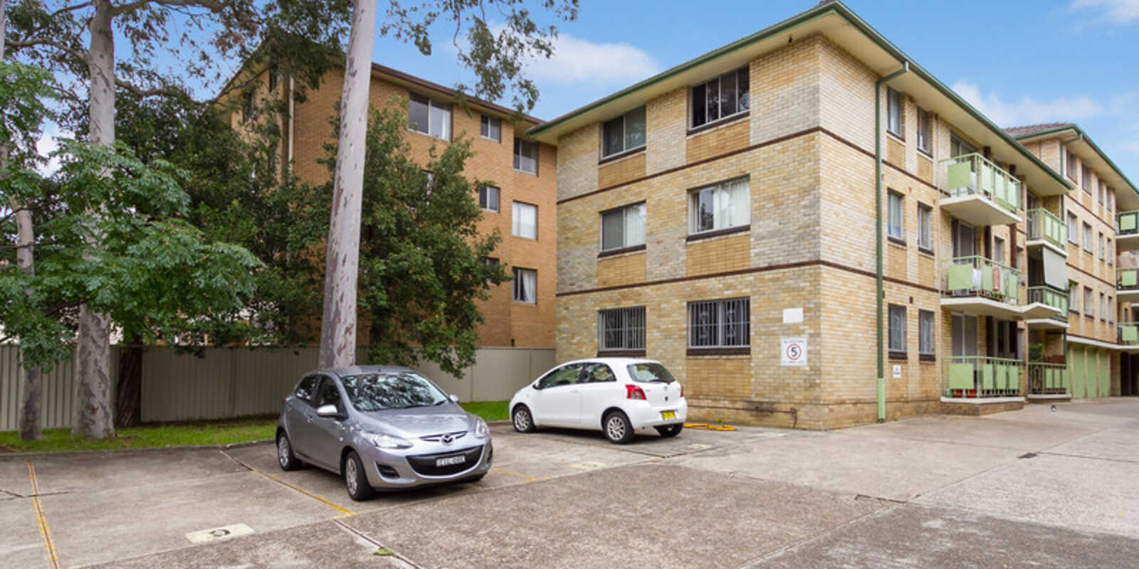 16/520 New Canterbury Road Dulwich Hill