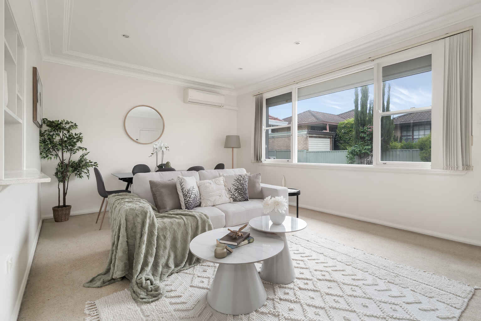 4/15 Solander Street Monterey