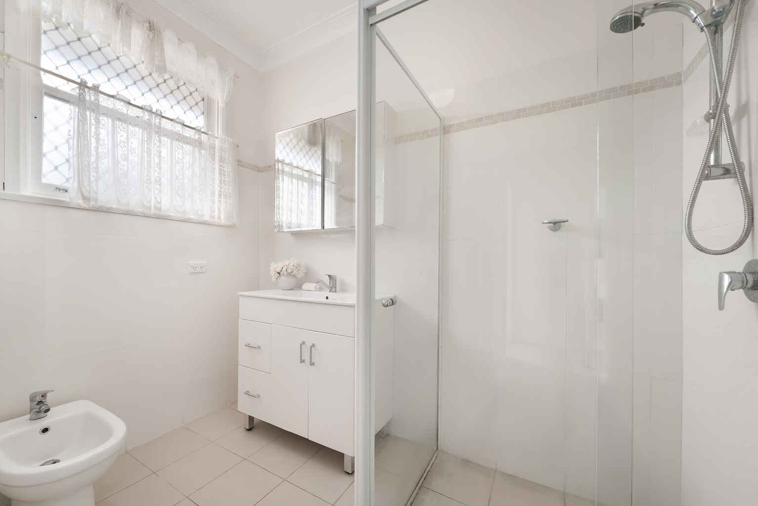 4/15 Solander Street Monterey