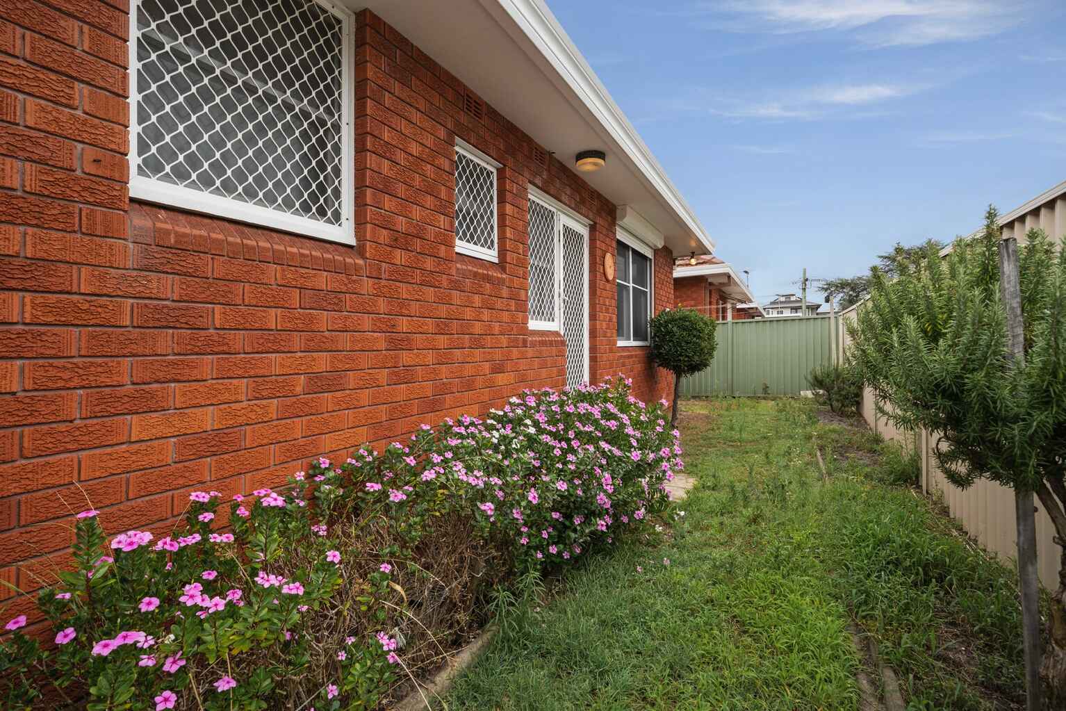 4/15 Solander Street Monterey