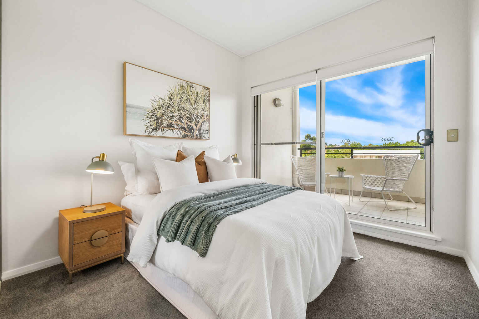 82/20 Close Street Canterbury 82/20 Close Street Canterbury