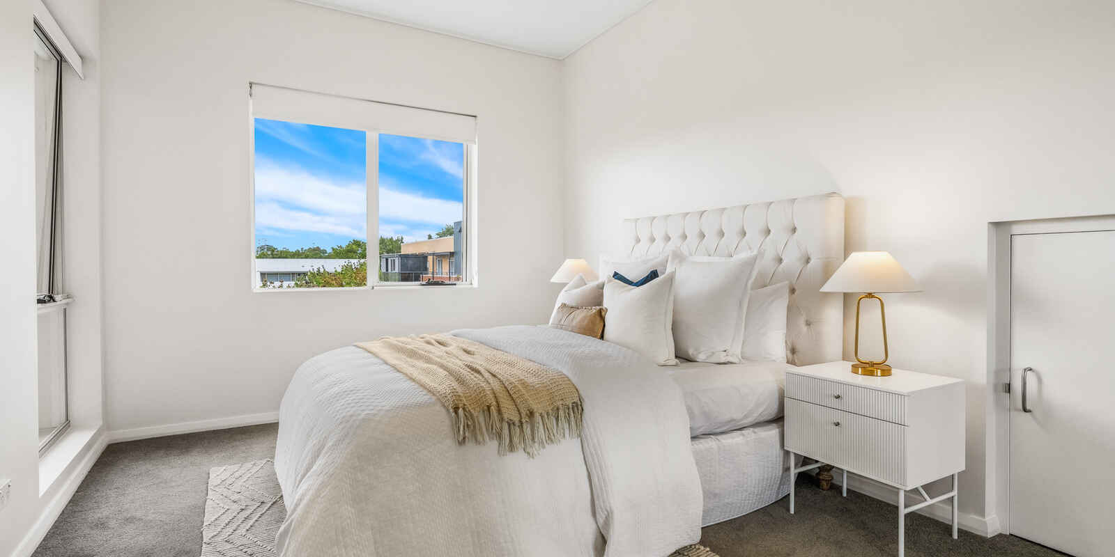 82/20 Close Street Canterbury 82/20 Close Street Canterbury