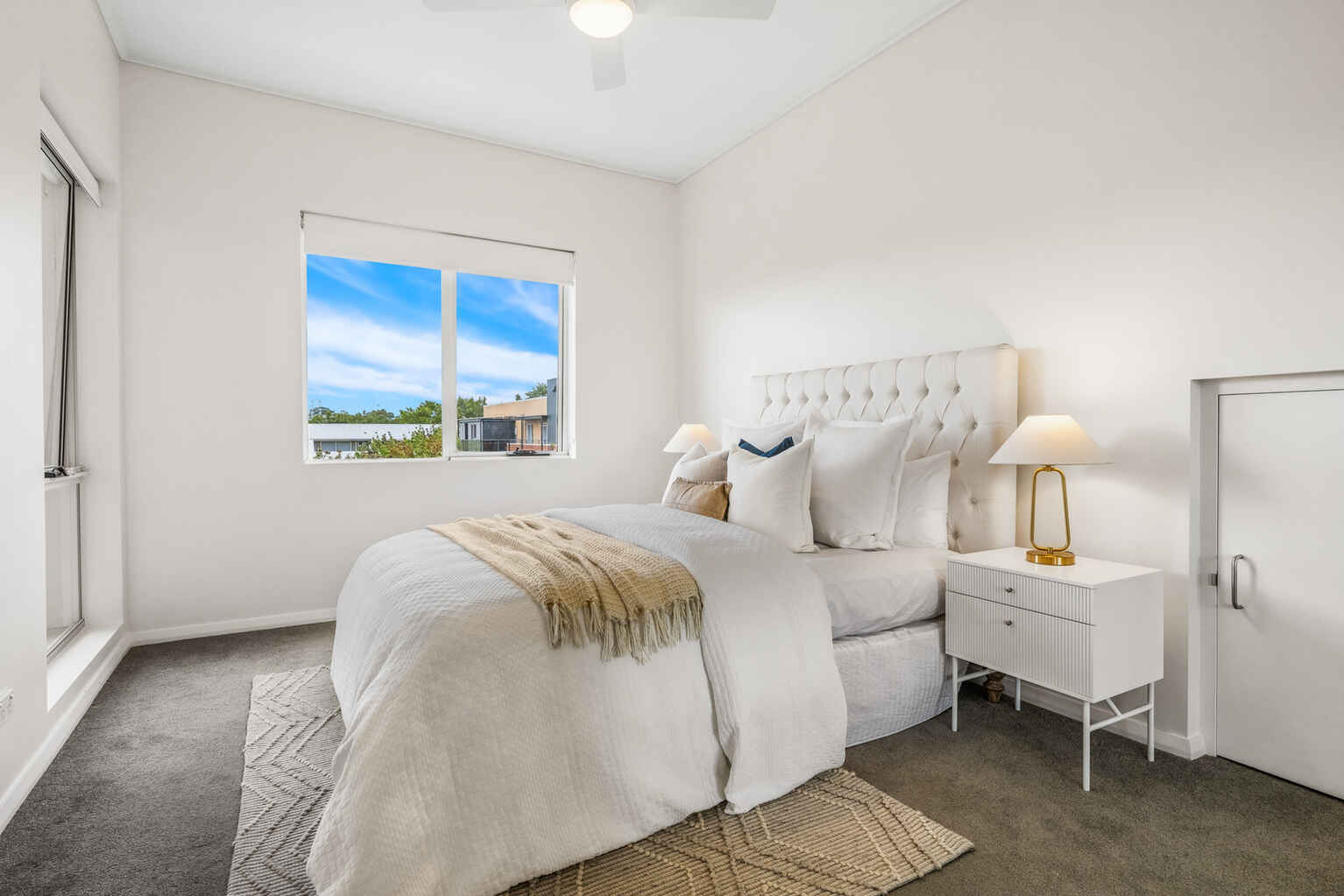 82/20 Close Street Canterbury 82/20 Close Street Canterbury