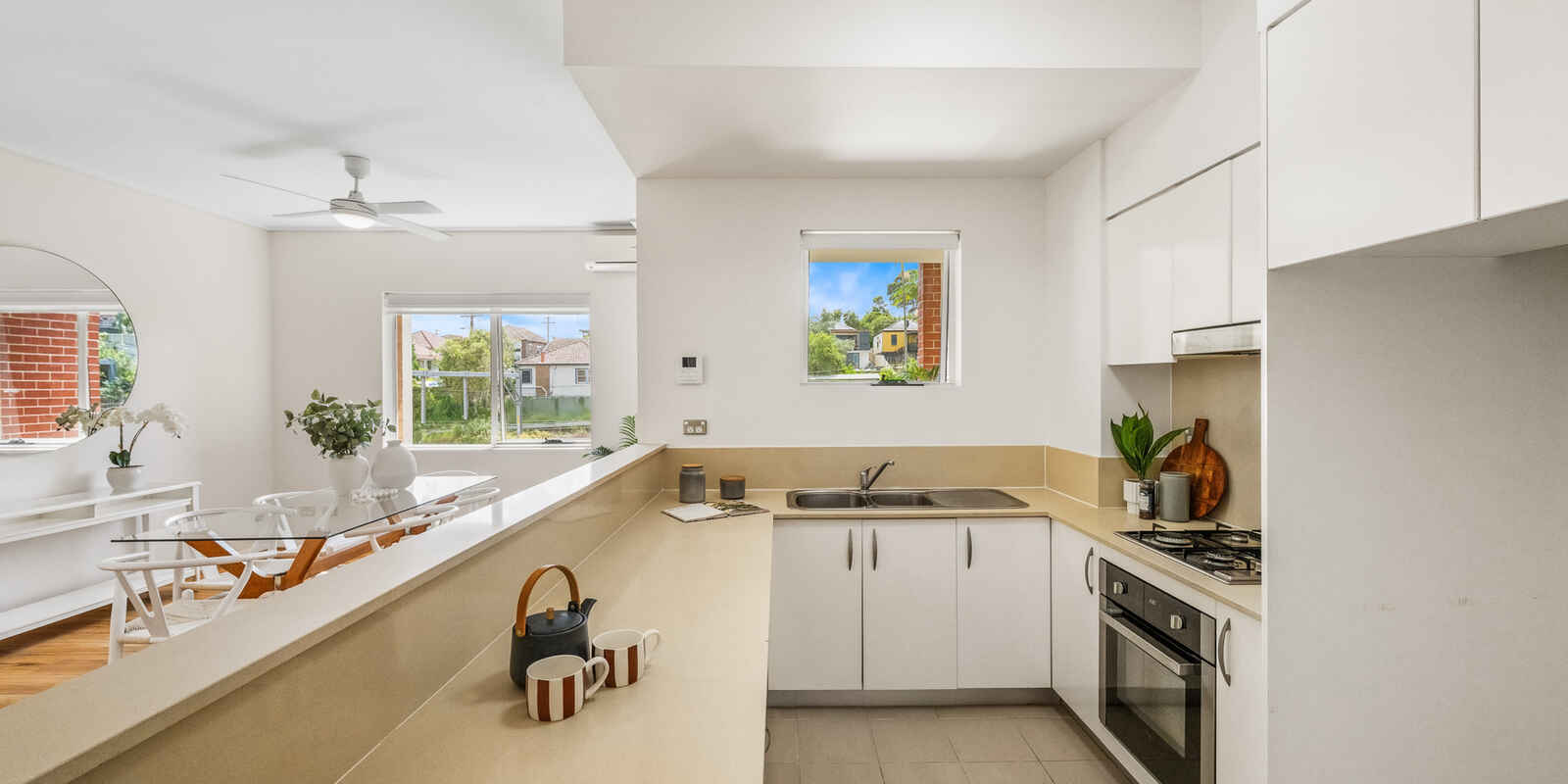 82/20 Close Street Canterbury 82/20 Close Street Canterbury