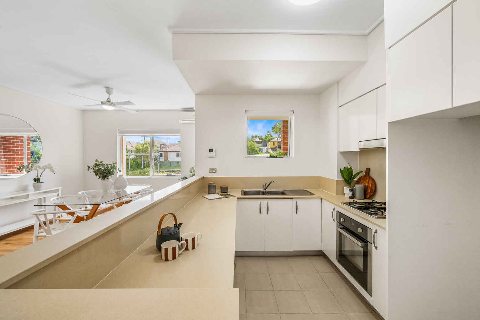 82/20 Close Street Canterbury 82/20 Close Street Canterbury