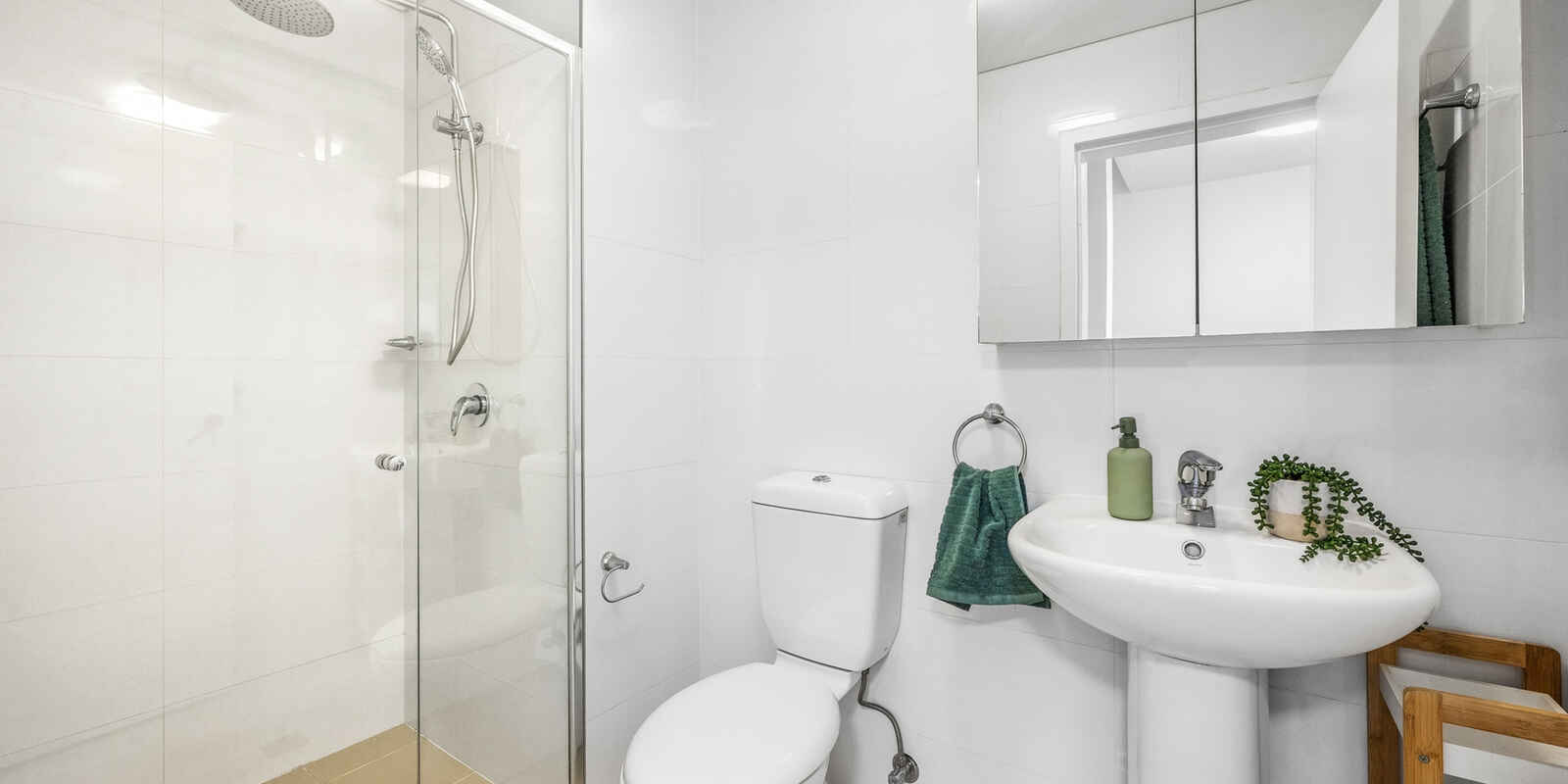 82/20 Close Street Canterbury 82/20 Close Street Canterbury