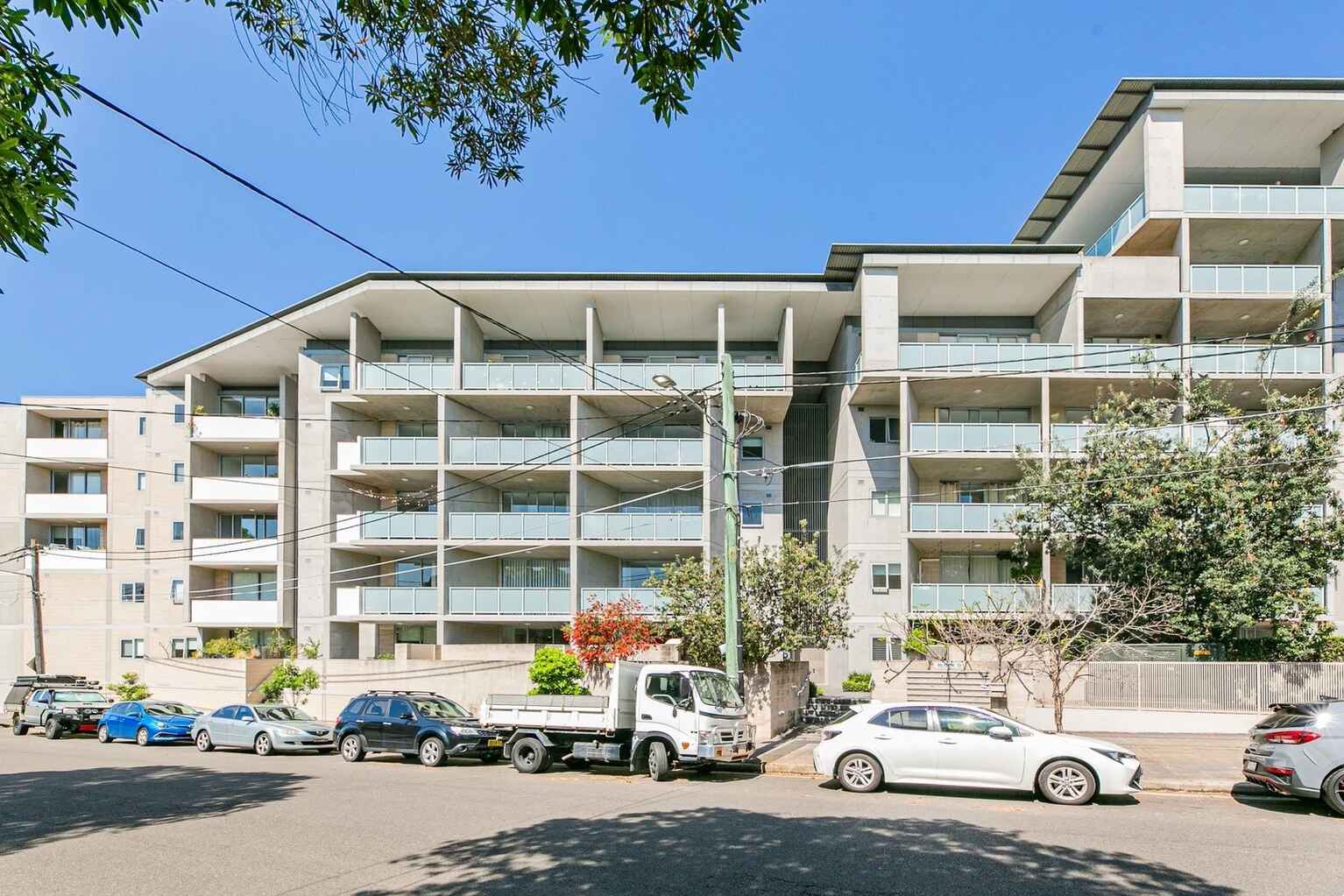 204D/359 Illawarra Road  Marrickville