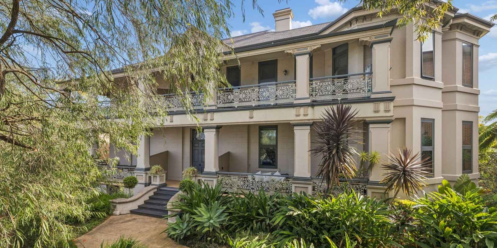 28/12 Leicester Street Marrickville
